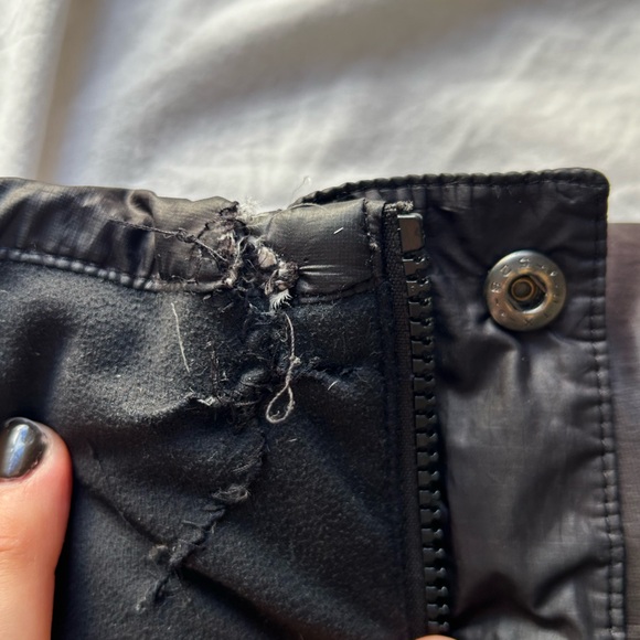 Patagonia Men’s Puffer Down Jacket - Picture 12 of 16